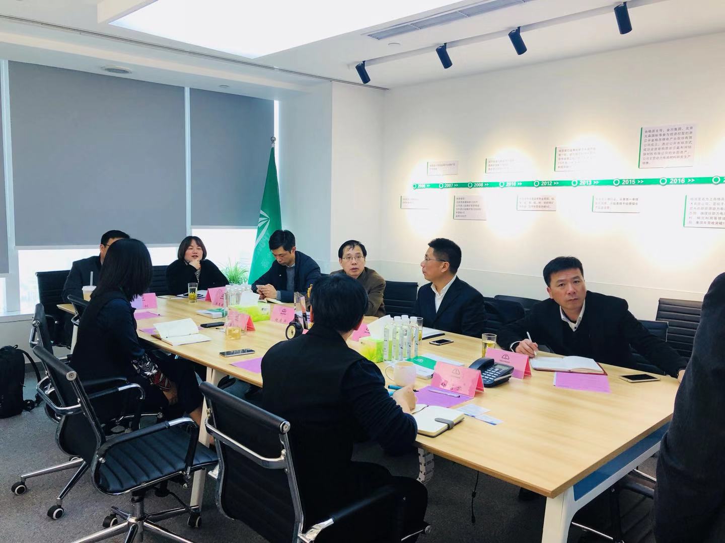 格派資訊|中共上虞區(qū)委常委 經(jīng)開區(qū)書記金山中一行視察格派新能源上?？偛考o要