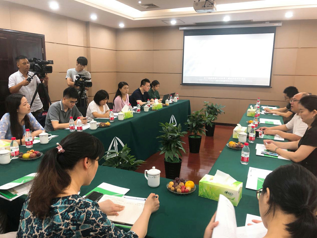 新華社、上海證券報等多家主流媒體打卡格派“騰籠換鳥、鳳凰涅槃”高質量發(fā)展